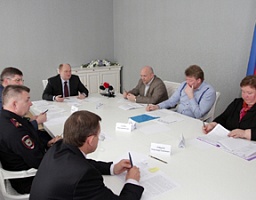 Василий Бочкарев провел совещание по развитию приоритетных направлений социальной политики региона