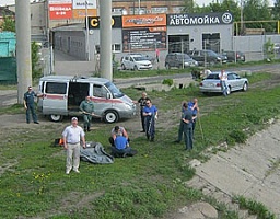 У Бакунинского моста очистили берег Суры