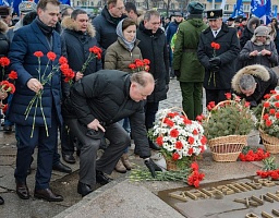 Митинг, посвященный 77-й годовщине Победы советских войск в Сталинградской битве