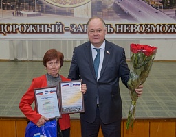 Вадим Супиков поздравил активистом района с праздником