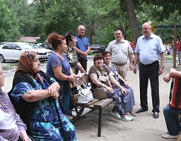 Вадим Супиков встретился с жителями улиц Луначарского и Ухтомского