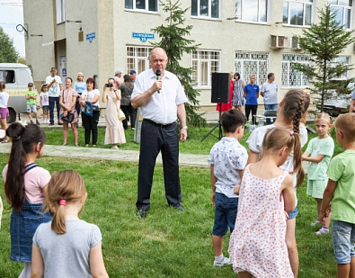 Принял участие в ежегодной благотворительной акции от Партии «Единая Россия» «Собери ребенка в школу»