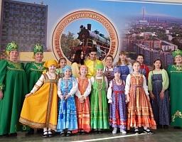 Женщин Железнодорожного района поздравили с наступающим праздником