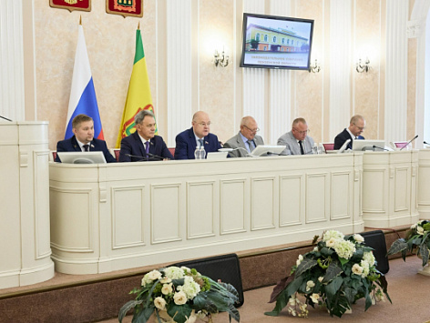 Провел внеочередную сессию Законодательного Собрания Пензенской области