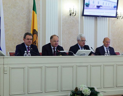 Состоялось заседание комитета по государственному строительству и вопросам местного самоуправления